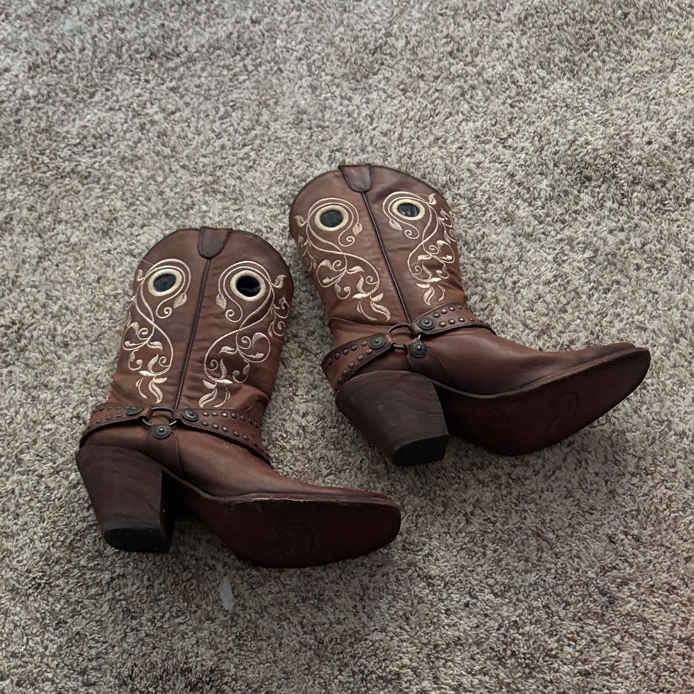 J.B. Dillon Brown Heeled Boots - Picture 2 of 5